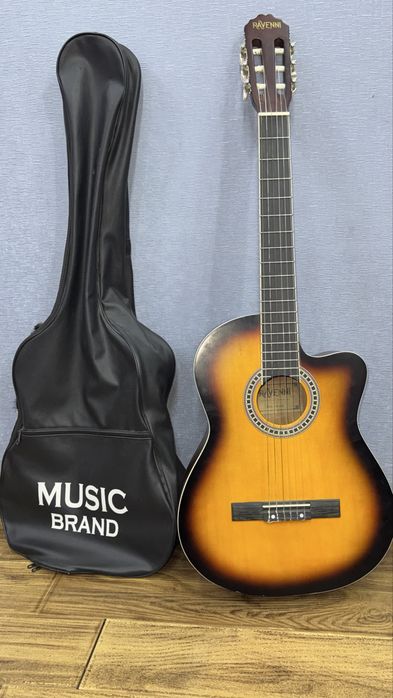 Ravenni gitara ideal