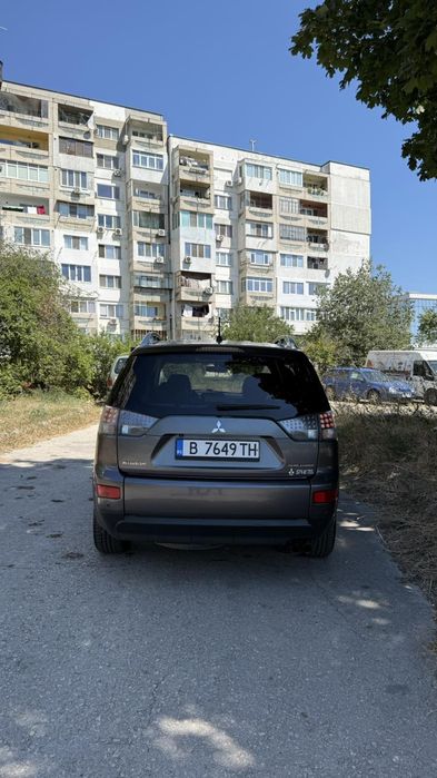 Мицубиши Аутлендър