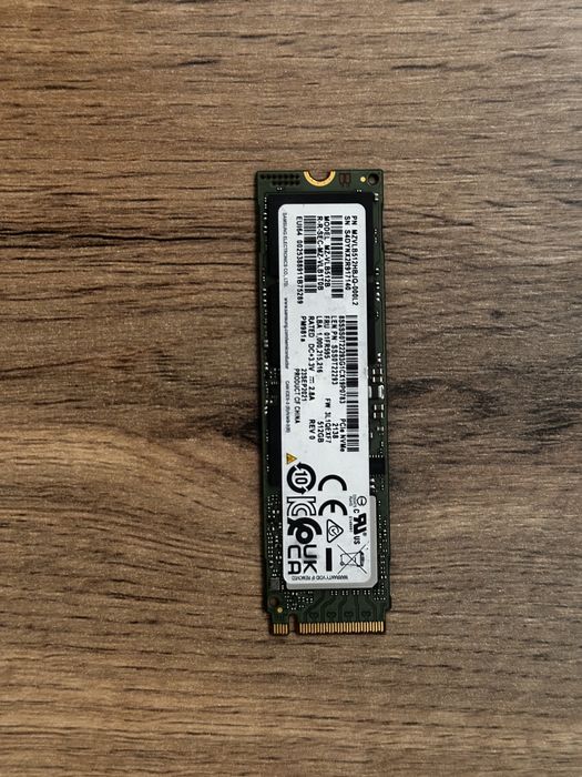 SSD Samsung PM961 объемом 512 ГБ