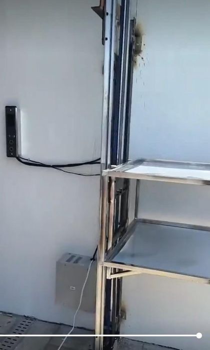 Лифт за храна и товари между етажи