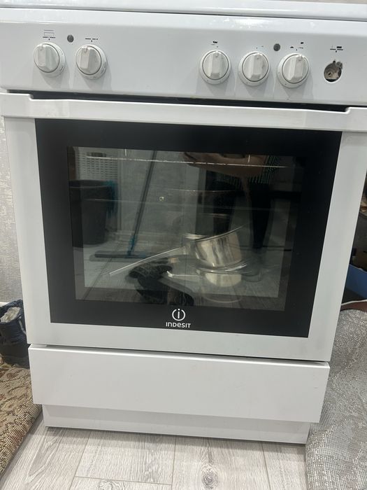 Продам плиту индезит