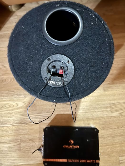 Subwoofer auto+stație