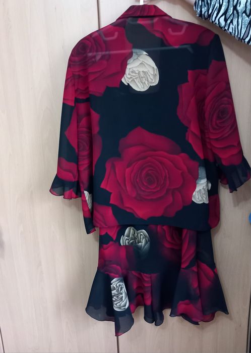 Costum damă bluză și fustă