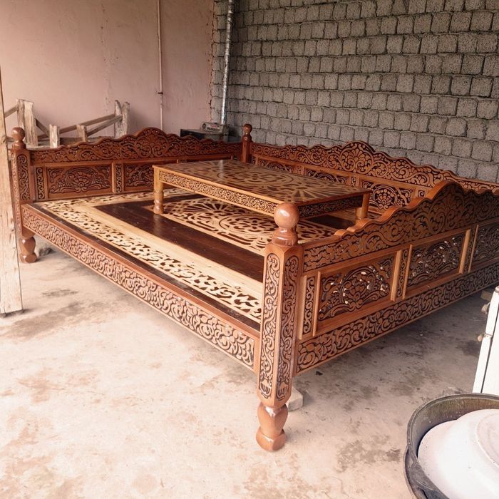 Tapchan soʻri Kravat tayyorlab beramiz nalichida xam boʻladi