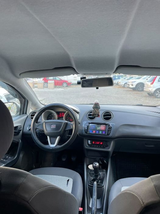 Vand seat ibiza 2010 1.2 benzina stare perfecta