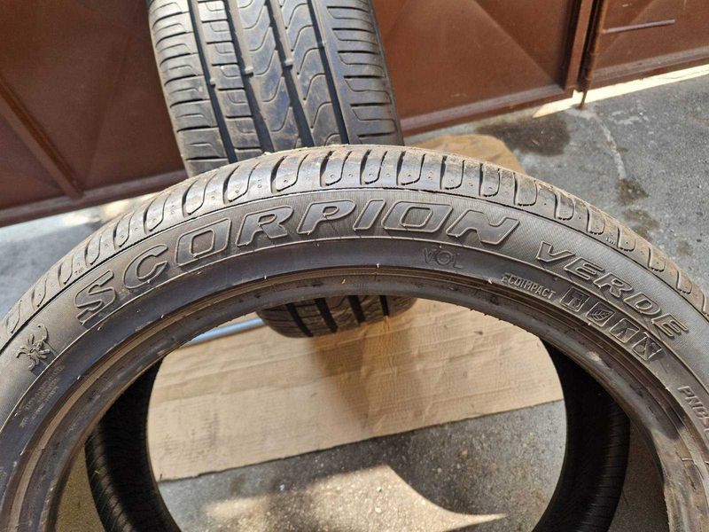 2 Pirelli R21 275/40
летни гуми 
DOT0118