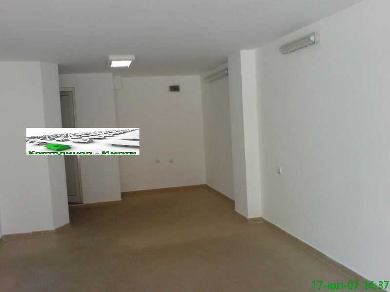 Дава се под наем Магазин в Пловдив, Каменица 2 - 38 кв.м за 298.86 € - Снимка #2