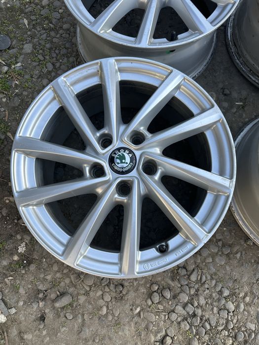 Jante origi 16 6 112  Skoda Octavia 2 3 Wv Passat Golf 5 6 7 Audi Seat