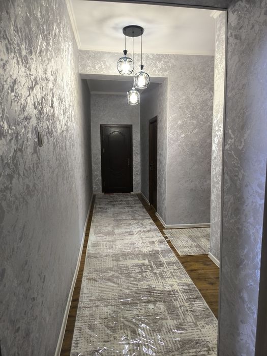 Kvartira sotiladi holati yangi evroremont qilingan 3-qavat.