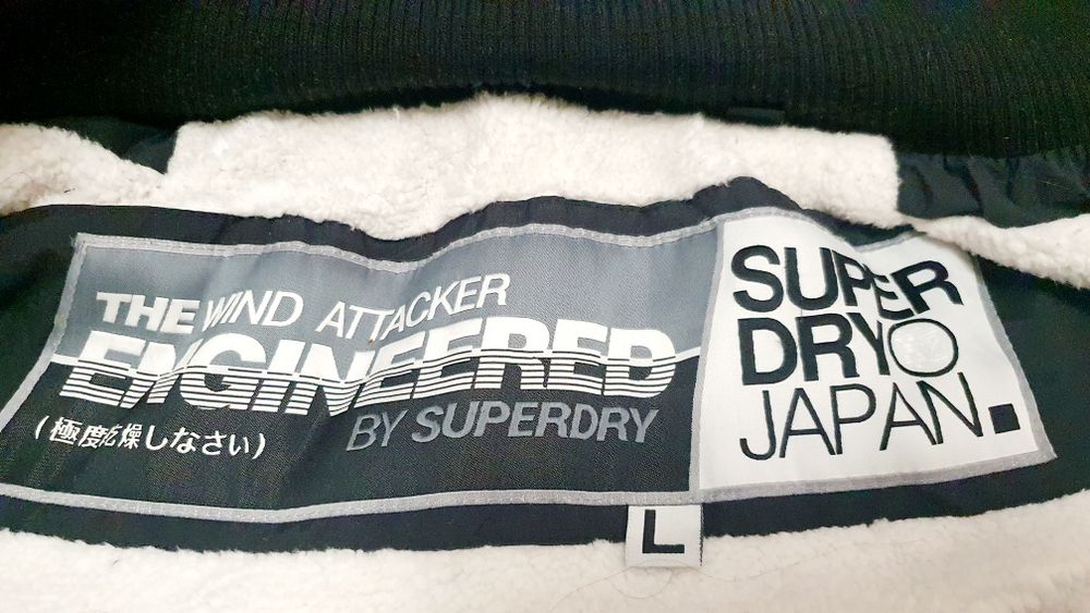 Geaca Superdry Wind attacker dama gluga blana primavara