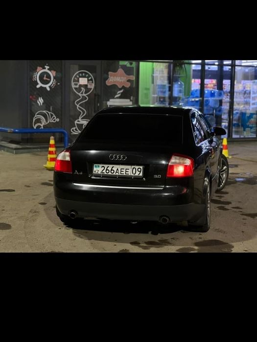 Машина Audi A4 механика