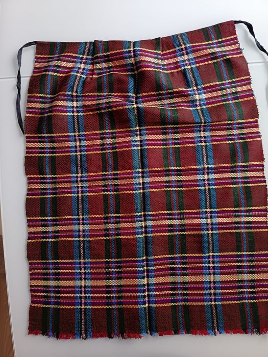 Ръчно тъкани престилки