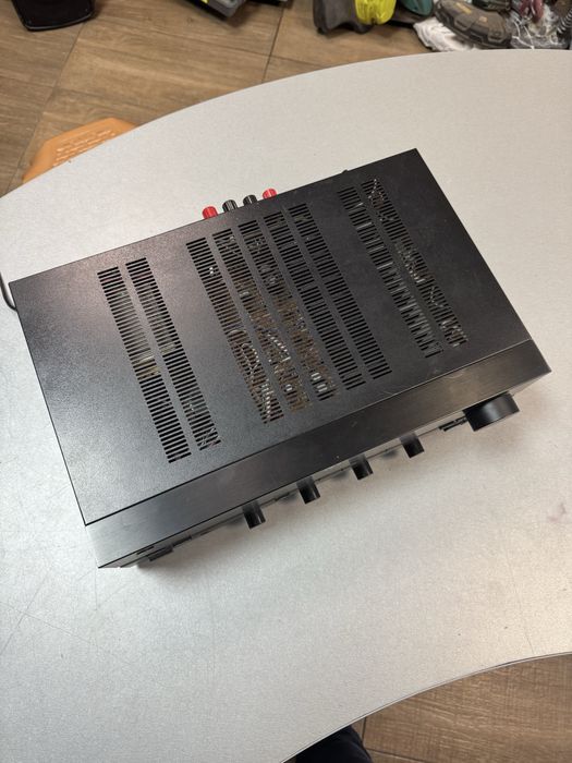 Усилвател Sansui AU-X301