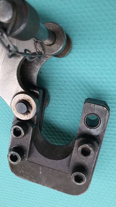 Ръчна Хидравлична ножица за кабели до 50mm  Cembre