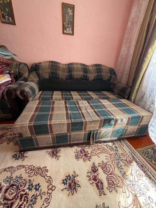 Диван в хорошем состояние