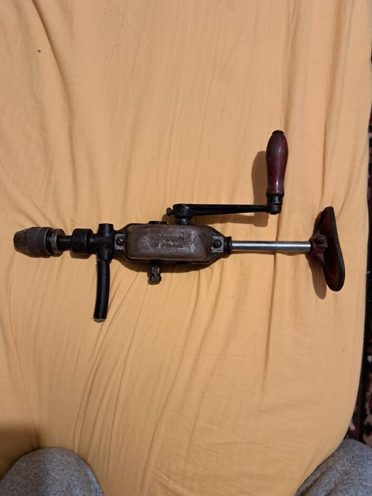 vand bormașină veche