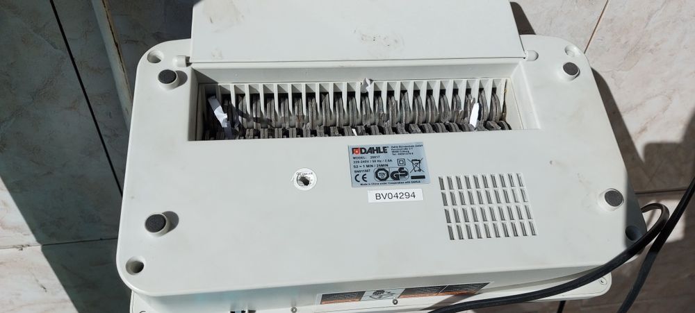 Шредер уничтожитель бумаг