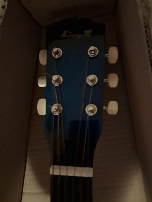 Chitara acustica Liang