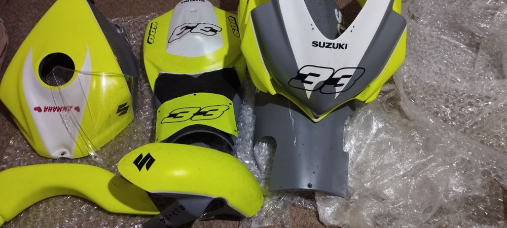 Спойлери за Сузуки к9 от кевлар