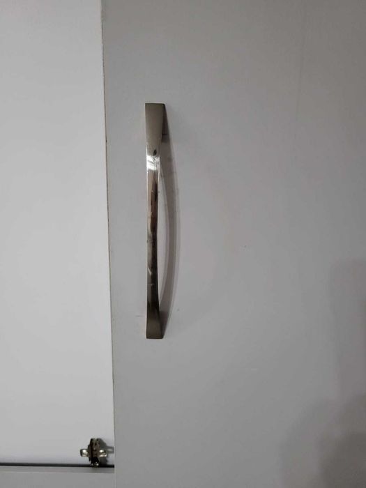 Две двери для шкафа