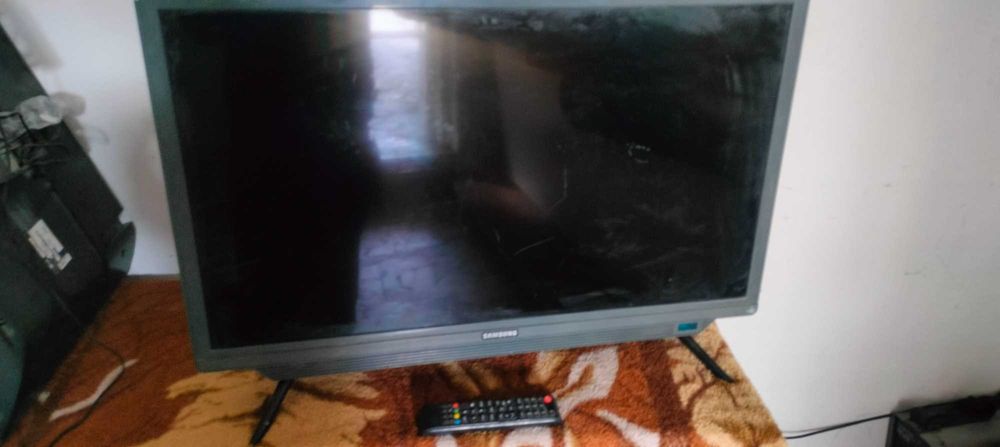 Телек 32 Samsung лед