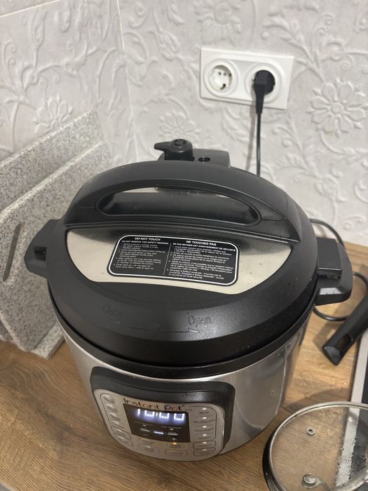 Скороварка-мультиварка instant pot