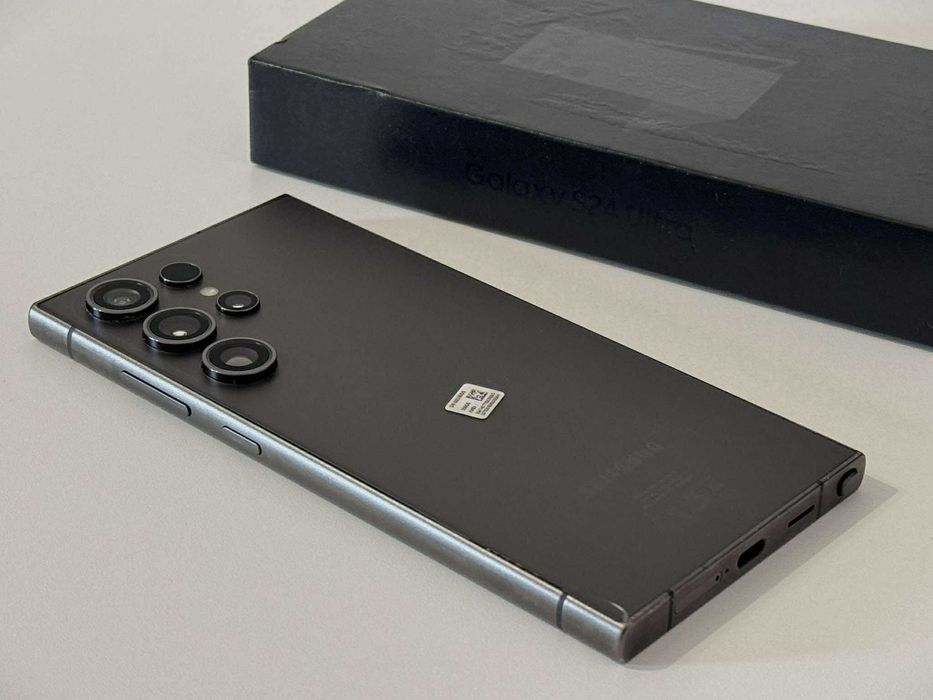 Бартер! Samsung Galaxy S24 Ultra Titanium Black (Черен)