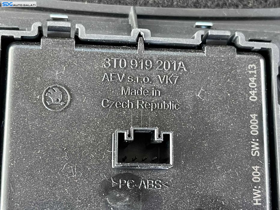 Display Ecran Afisaj Clima Climatronic Cotiera Spate Skoda Superb 2 2008 - 2013 Cod 3T0919201A [C5392]