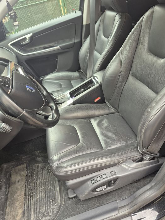 Volvo  X C 60 ,5 pistoane