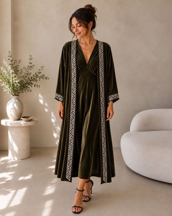 Костюмы Zara и Oysho