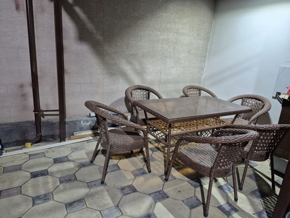 Сатылады стол стулясымен жаңа