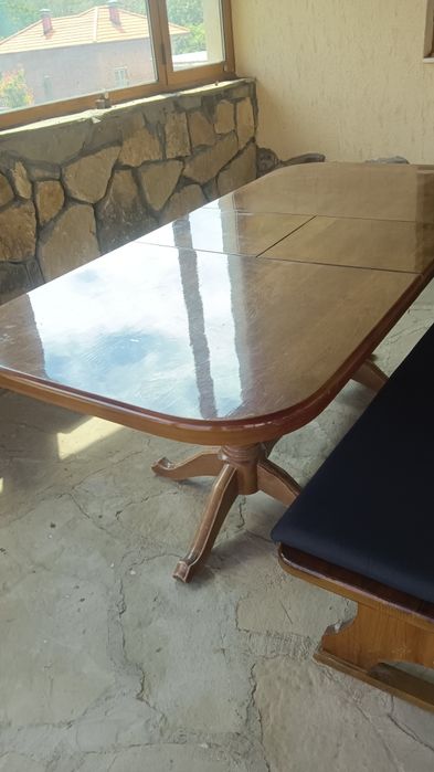 Масивна дървена маса с р-р 180/90см.