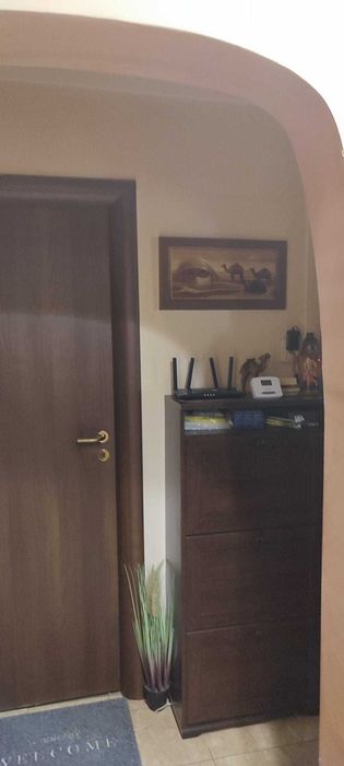 Particular: Vand apartament 3 camere, etaj 1 - zona Colentina, str. Radovanu 145.000 eur
