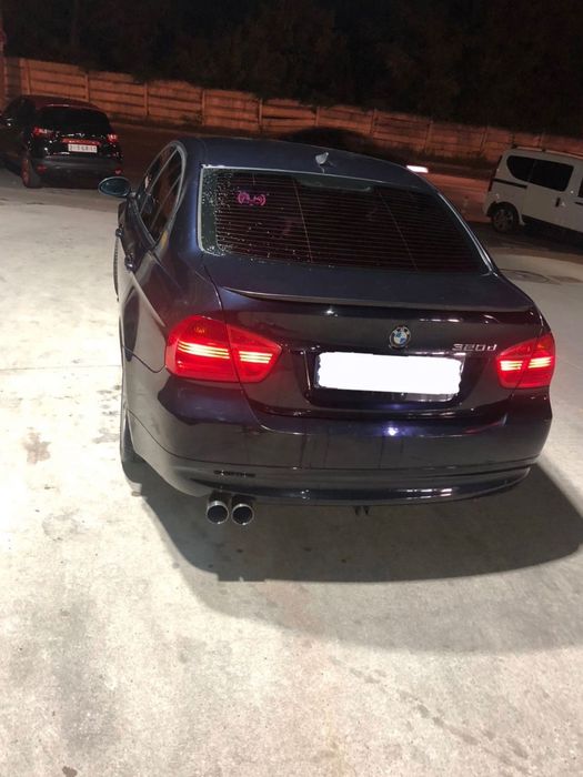 Vând/schimb BMW Seria 3 E90 320d – 2006 – Albastru metalizat – Diesel
