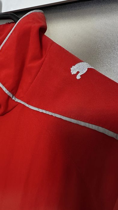 Vand bluza de ttening Puma , model deosebit