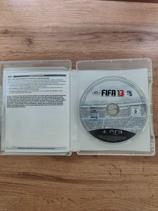 Продавам PS3 с игри