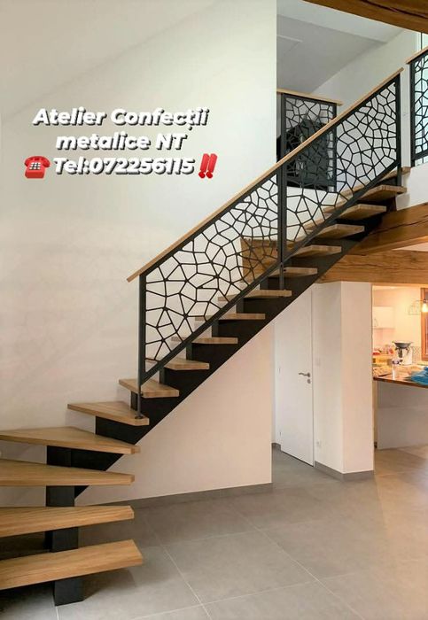 Scari din metal cu blat de lemn