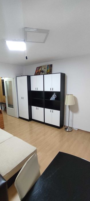 Dau in chirie garsoniera in Oradea str Aluminei 74 D 5