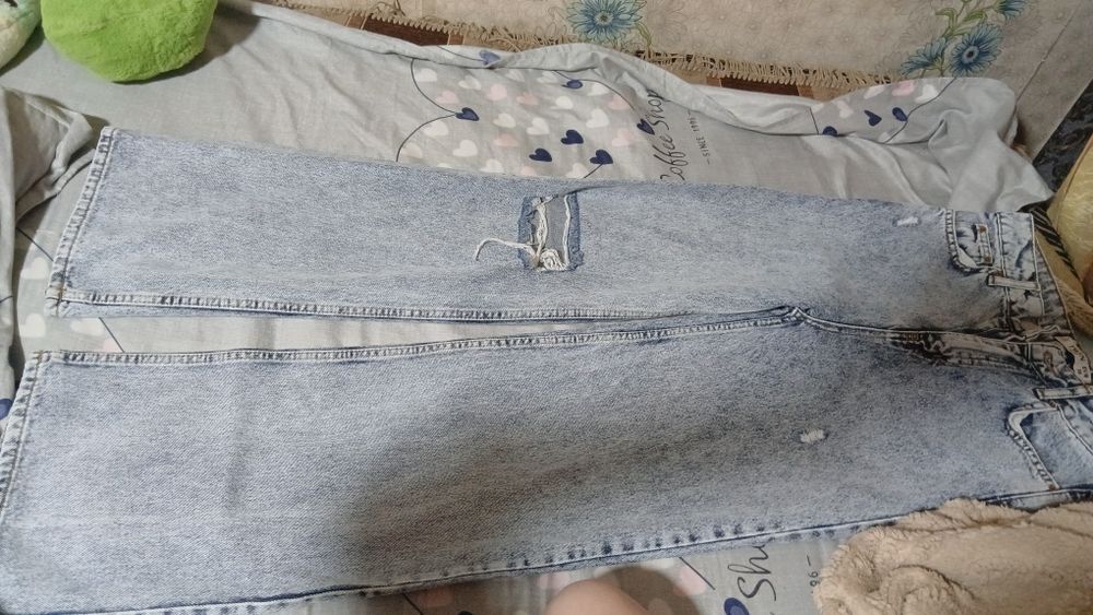 Продам джинсы новые