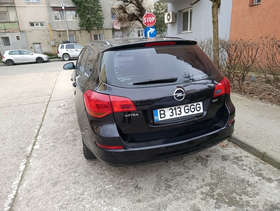 OPEL Astra 2011 — imagine 4