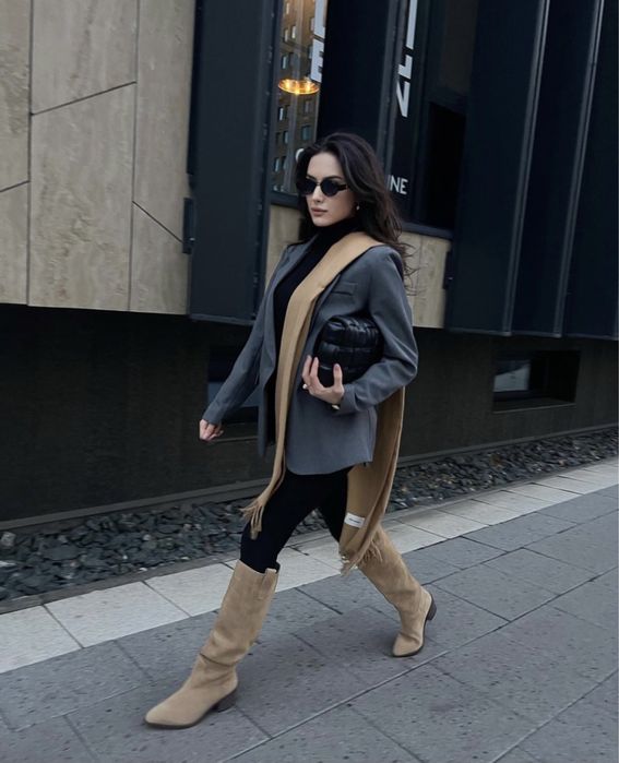 Продаю стильные казаки