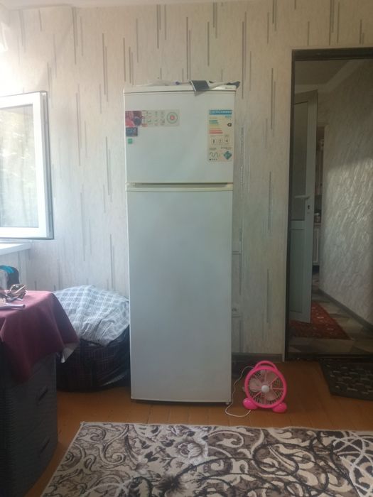 Продаю холодильник артэль
