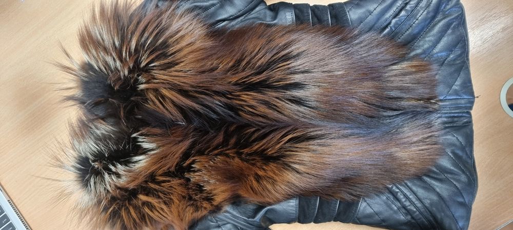 Haina de piele naturala si blana vulpe
