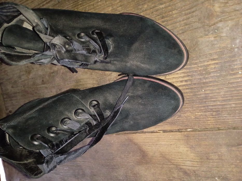 Отдам женскую обувь