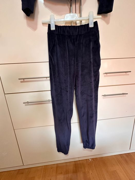 велурен анцуг за момичета