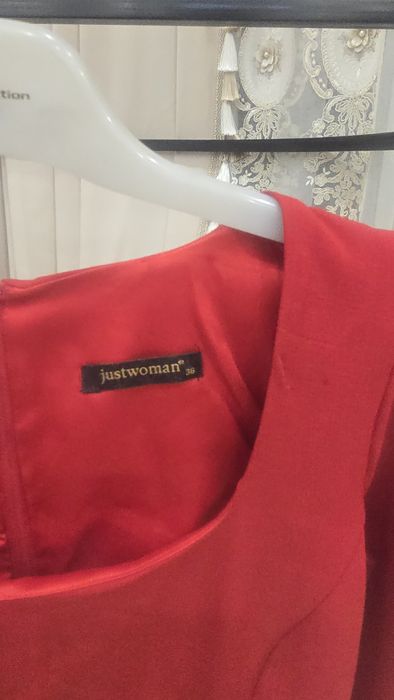 Нарядное женское платье