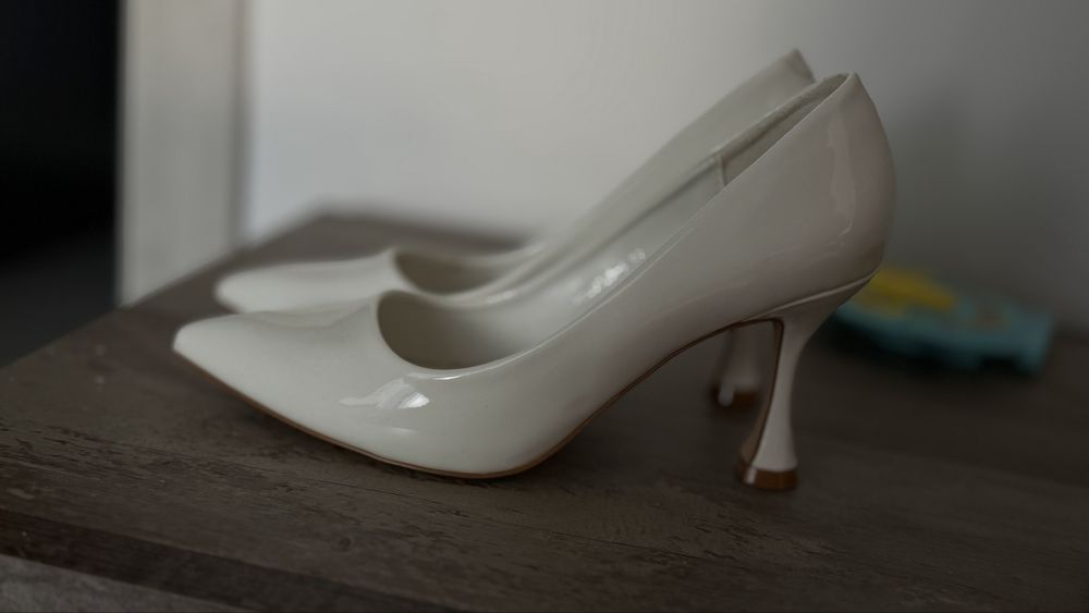 Pantofi Albi - Marimea 37