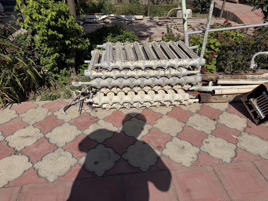 продается чугунные батареи в Фергане