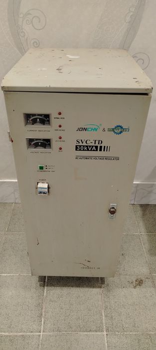 Продам стабилизатор напряжения