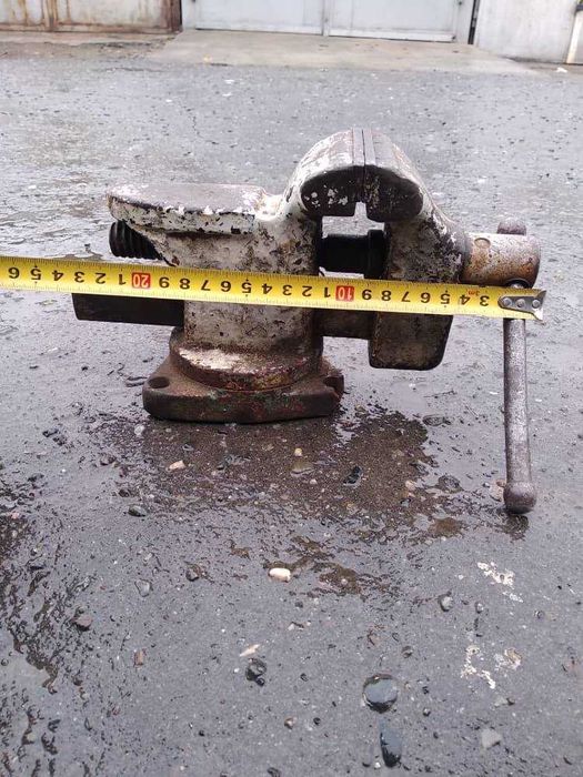 Тиски СССР инструмент